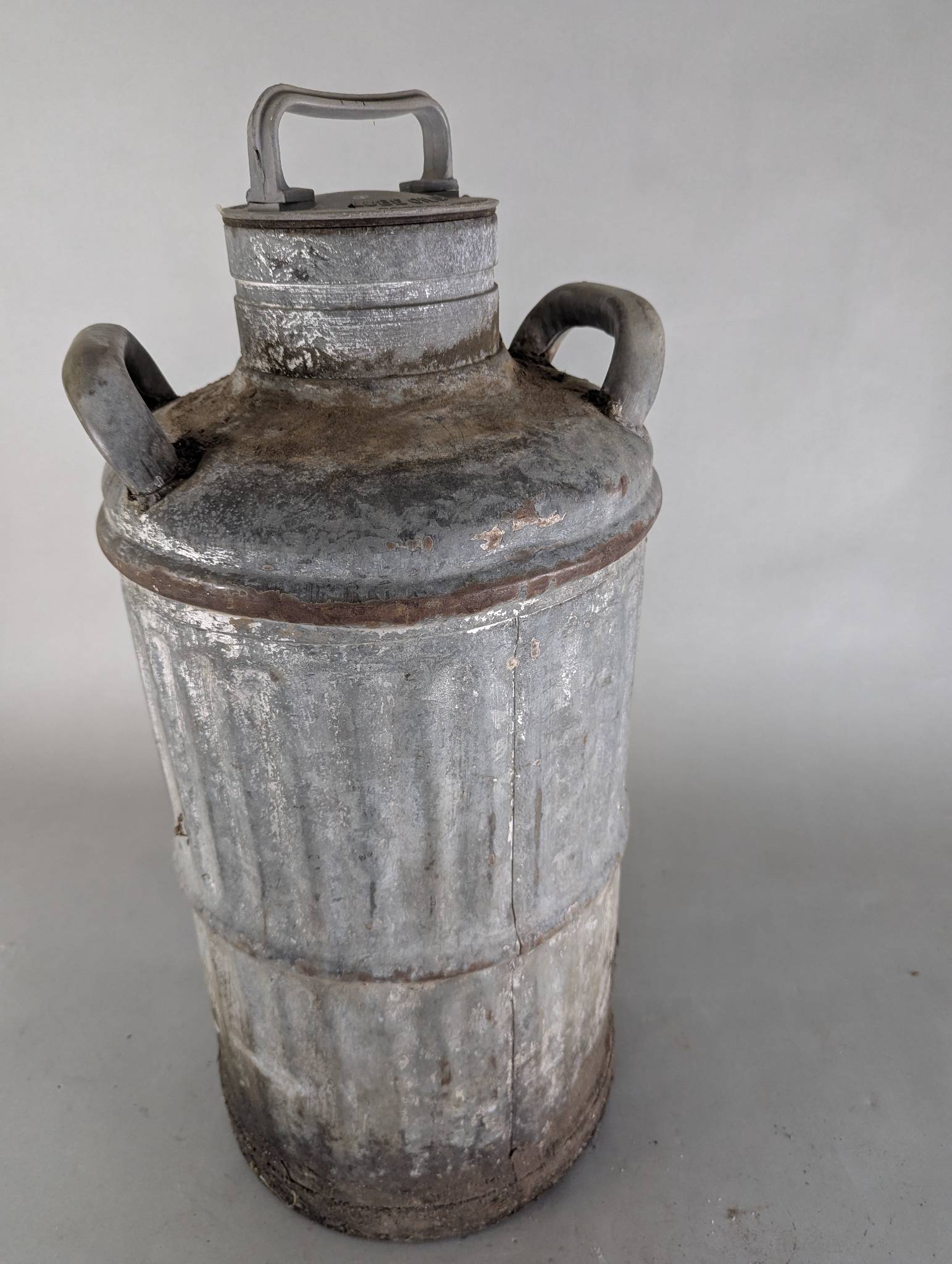 Columbian Steel Tank Co Screw Top Lube Oil Can with Handles