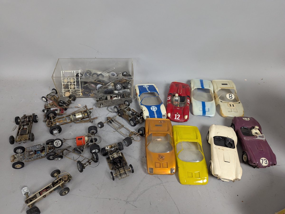 Large Lot Vintage 1960s Slot Cars Parts Project Ford GT40 Ferrari P4 AC Cobra