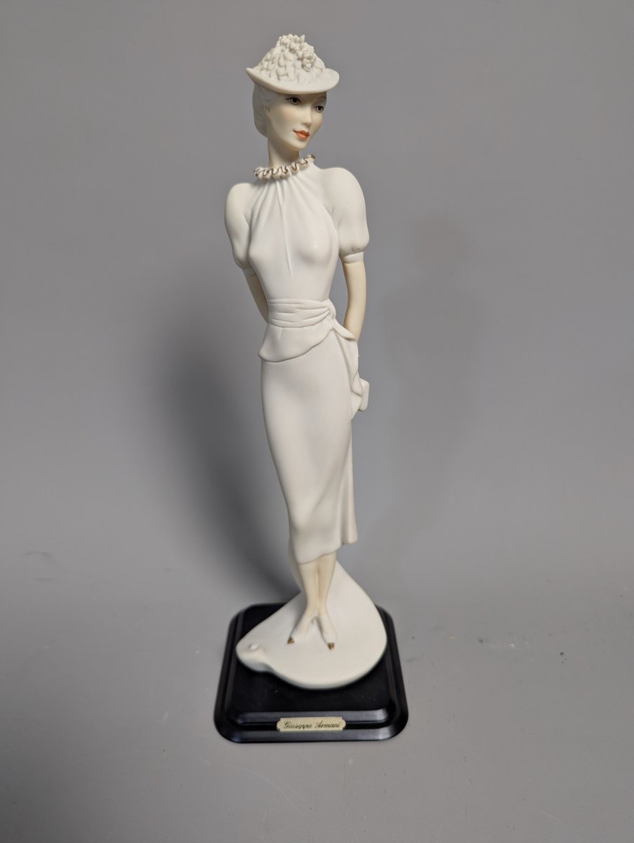 Giuseppe Armani Colette Figurine Art Deco 12 Inch Italian Porcelain Sculpture