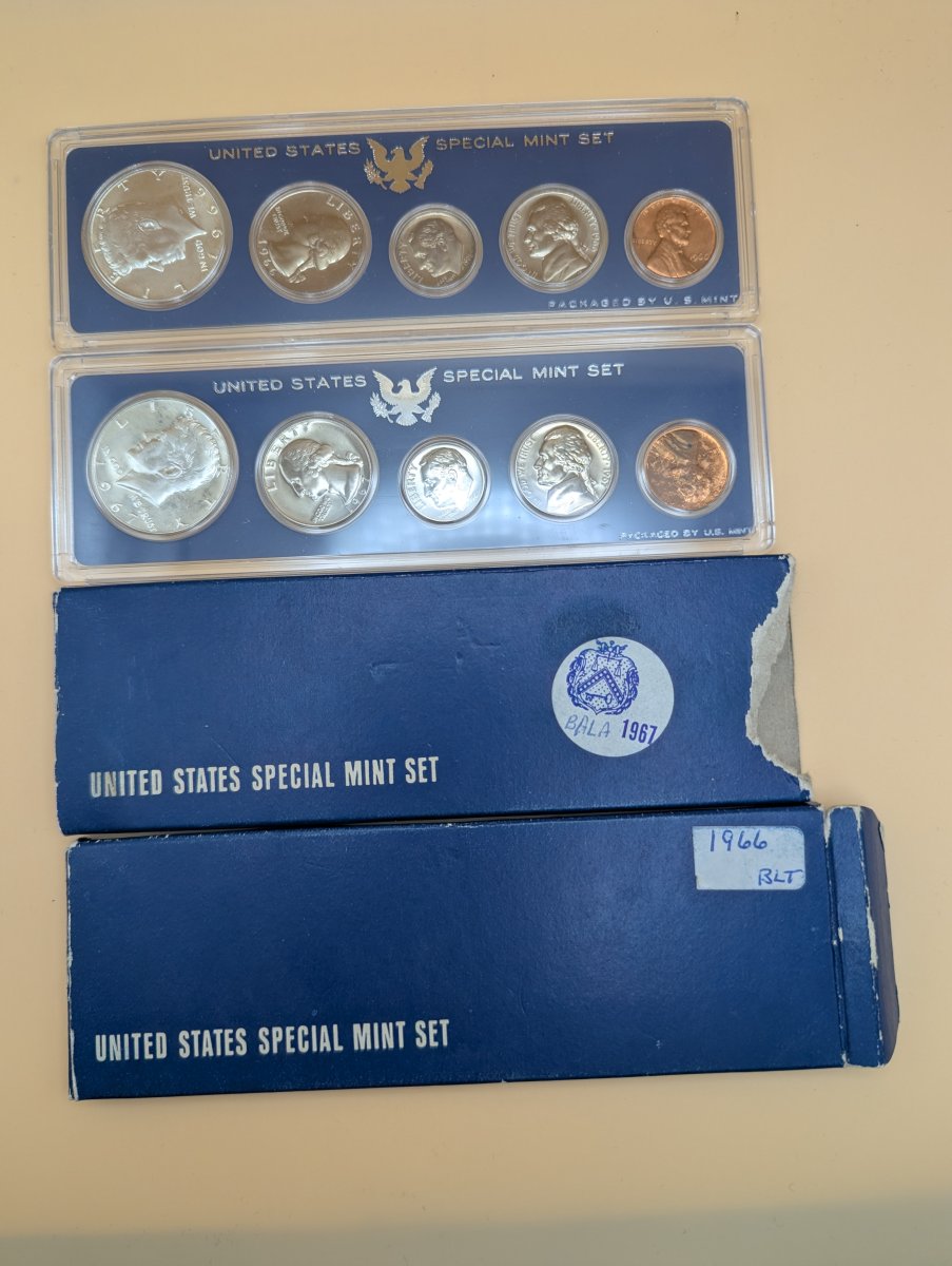 1966 & 1967 United States Special Mint Sets Uncirculated Coins 40% Silver Kennedy Half Dollar