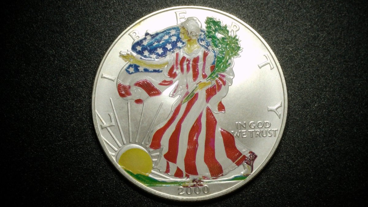 2000 American Colorized Silver Eagle Coin - Excellent Grade One Ounce Fine Silver