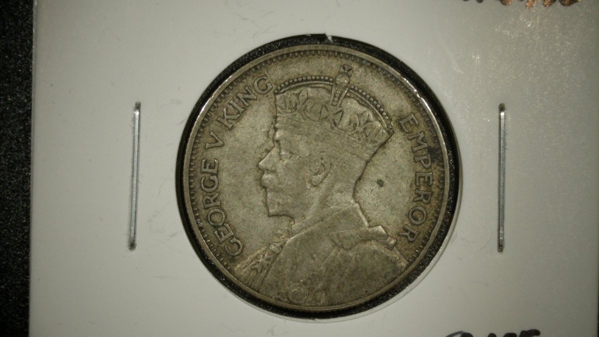 1934 New Zealand One Shilling Coin George V - Very Fine Grade Silver Coin