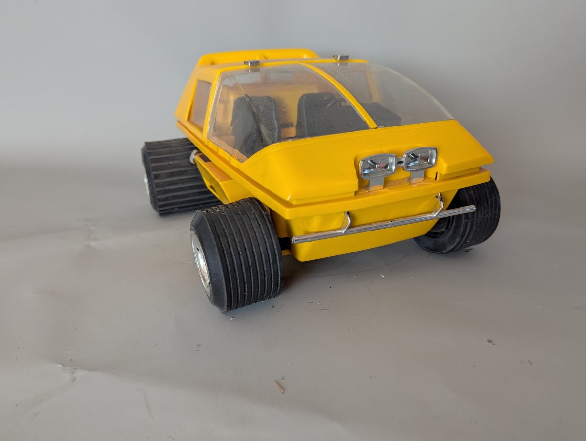 Vintage Testors Cosmic Wind R/C Car Futuristic Design Collectible Toy Model