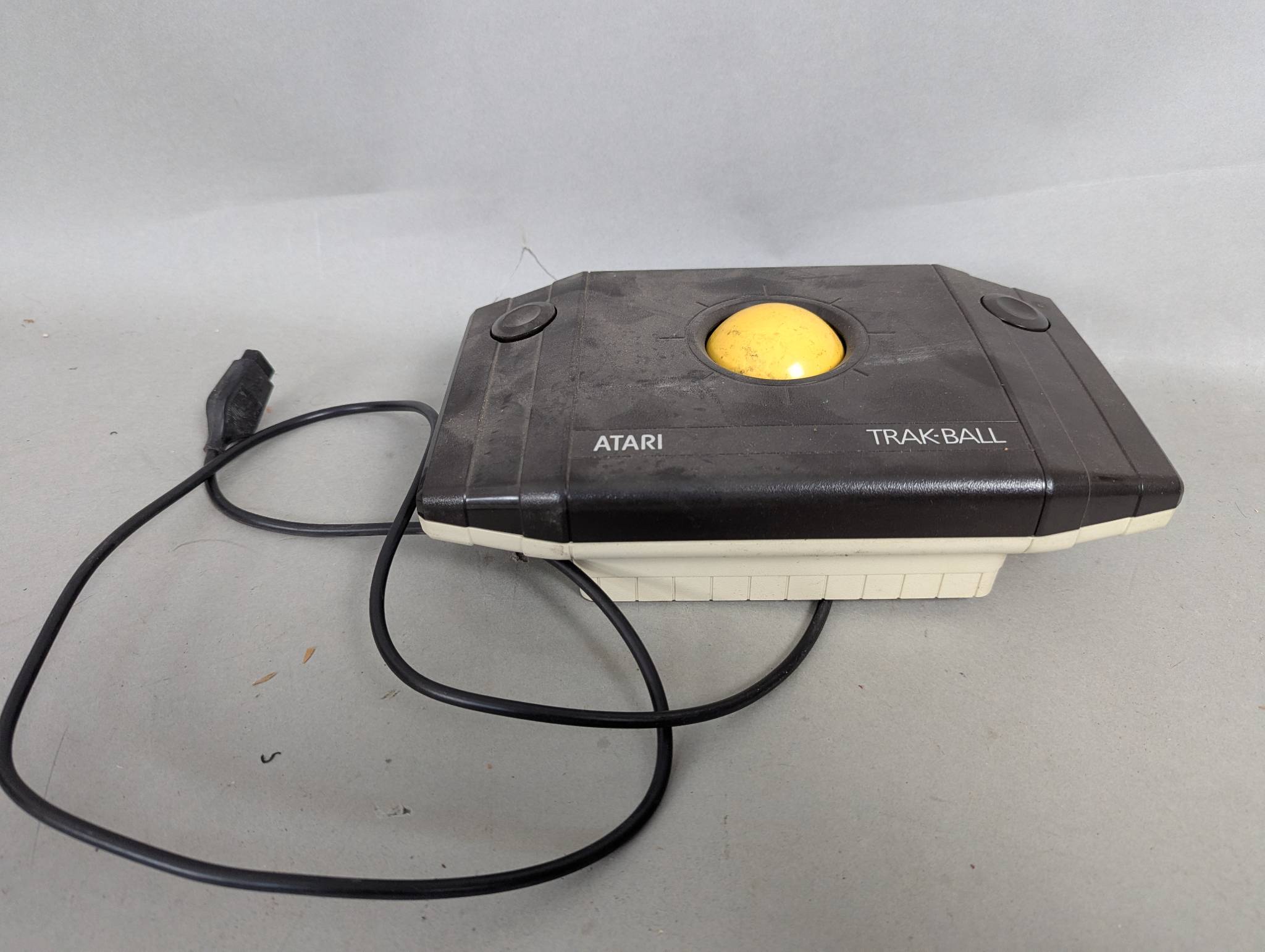 Atari Trak Ball Model CX22 