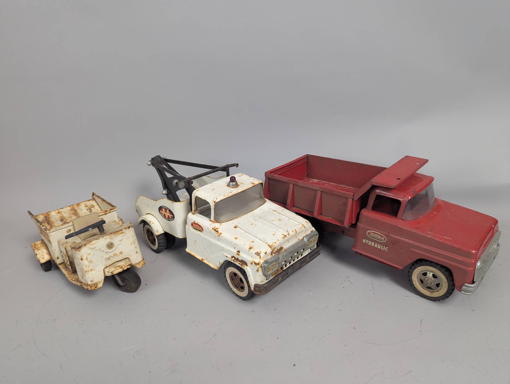 Tonka Towing Truck Dump Truck and Ser Vi Car Set