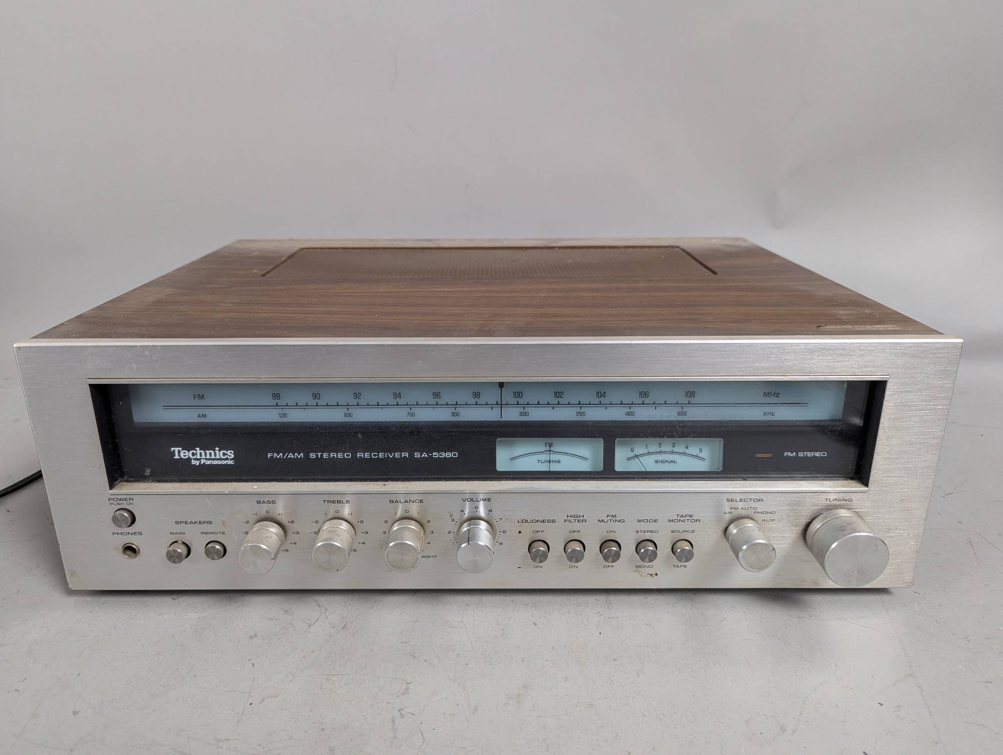 Technics by Panasonic FM AM Stereo Receiver Model SA-5360