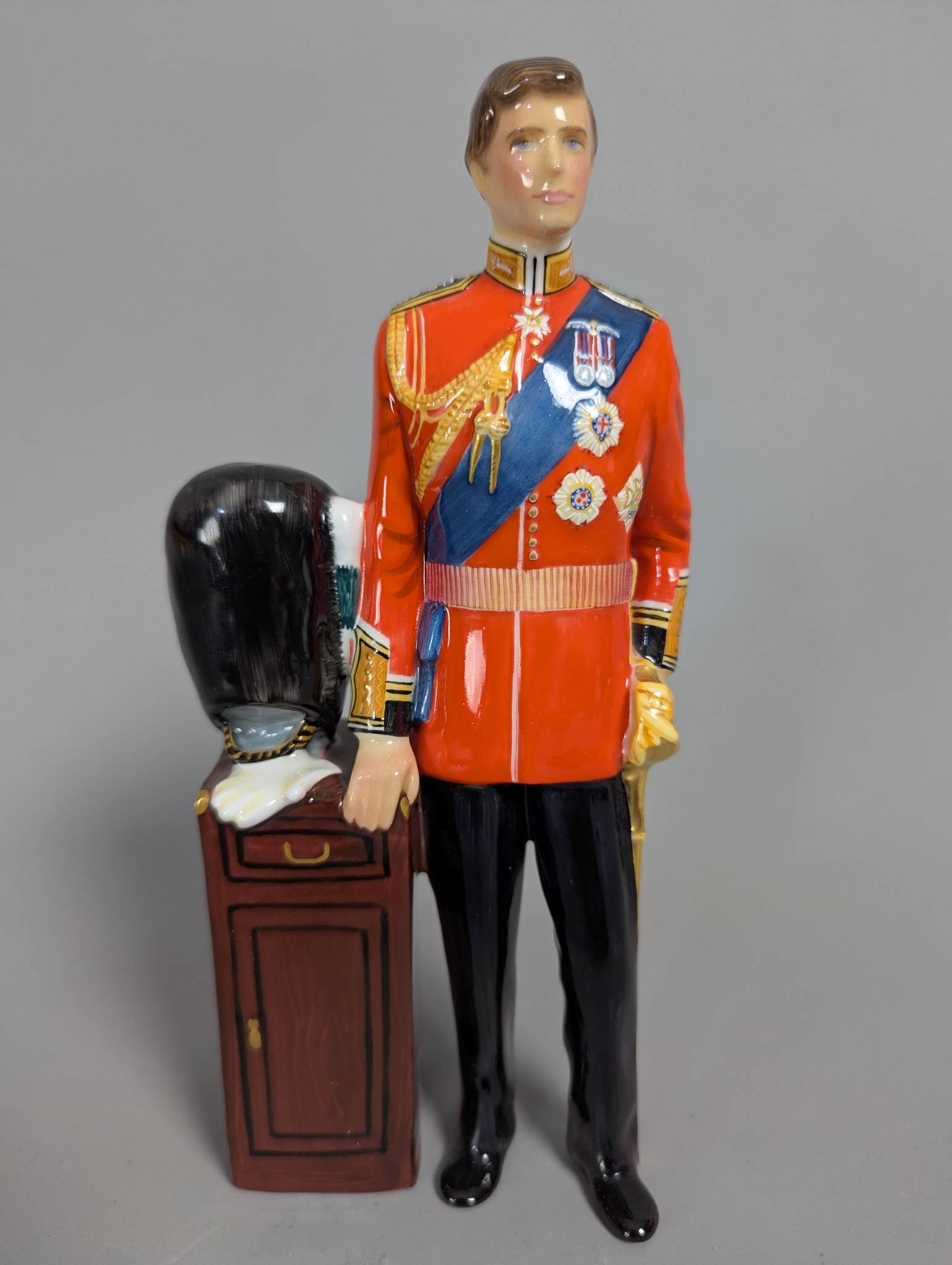Royal Doulton Hn 2884 HRH The Prince of Wales Figurine w/ Stand