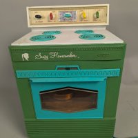 Vintage Suzy Homemaker Super Safety Oven by Topper Toys